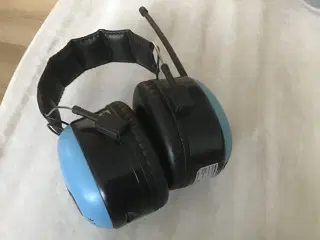 Høreværn med radio