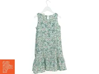 Sommerkjole med sommerfugle fra H&M (str. 128)