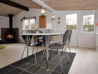 Nyrenoveret  super hyggeligt feriehus p� 95 m2 ved Limforden