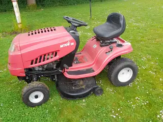 MTD Havetraktor i perfekt stand, med trailer 