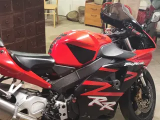 Honda CBR 954rr Fireblade sc50