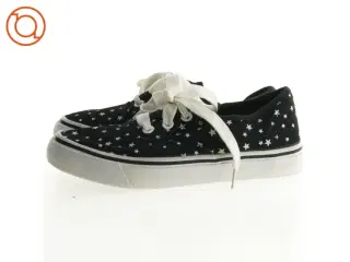 Nye sneakers / kondisko fra VRS (str. 32)