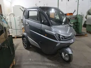 3-hjulet elknallert (lille) RUNHORSE JINMA J1 - OBS: Kun 77 km! (momsfri)