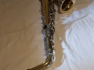 "Alt Saxofon" sælges