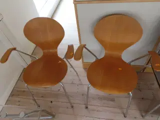 2 stk. Spisebordsstole med armlæn