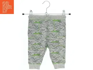 Børnebukser med krokodilleprint (str. 74)