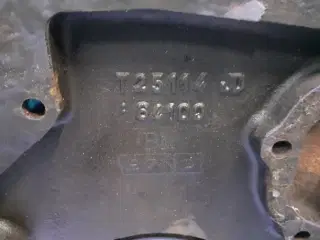 John Deere 935 Svinghjulshus T25114