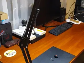 Lampe med forstørrelsesglas 
