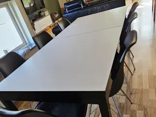 Spisebord med tillægsplade 