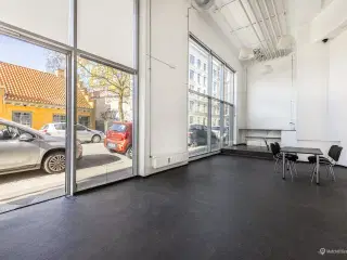 94 m2 butik/klinik til leje i Skolegade, Spinderiet i Valby