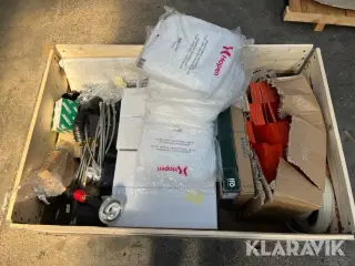 Blandet lot - toiletbræt, slanger, strålerør og øvrigt