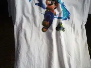 Wii T-shirt  og polstr m str. 40 