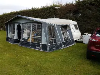 Isabella Forum fortelt - A-mål 900 Dybde 350 cm