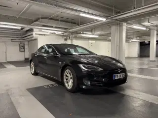 Tesla Model S  75D