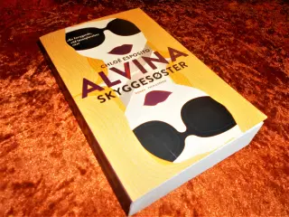 Alvina - skyggesøster, Chloé Esposito