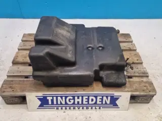 Case 7130 Dieseltank 137700C4