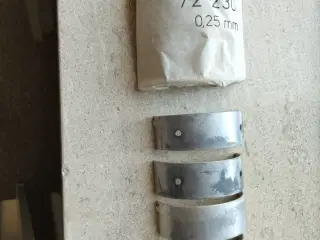 Lejer til krumtap og kilerem til ( Hanomag) se %)