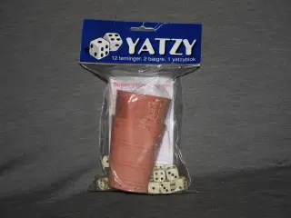 Yatzy Læder Raflebægre (2 stk.) med 12 terninger