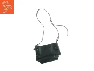 Sort skuldertaske med nitter fra Esprit (str. 23 x 21 x 12 cm)