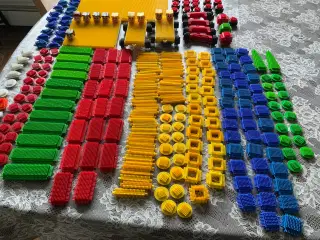 BRISTLE BLOCKS NUPPER