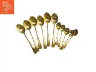Sæt af gyldne skeer (str. 6 store sker. 20 cm. 5 t sker. 14 cm)