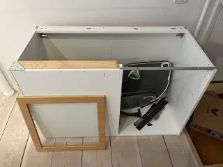 Skuffemodul med indhold