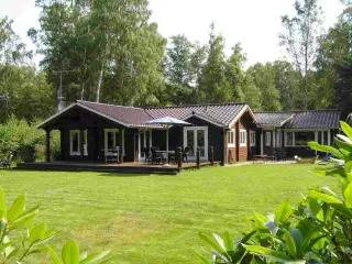 Stort meget b�rne venligt sommerhus 12 personer Nordsj�lland med SPA sauna.
