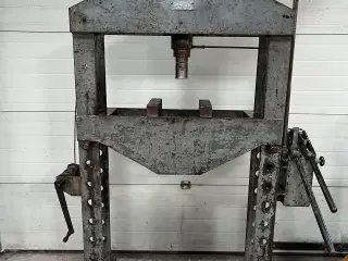 Værkstedspresser