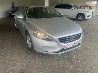 Volvo V40 1,6 D2 115 Momentum