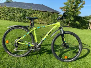 Trek.  29" Hjul, 48 cm. stel, 21 gear