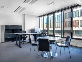 Coworking-plads i Regus Winghouse