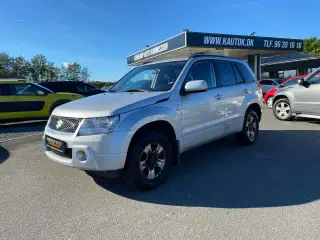 Suzuki Grand Vitara 1,9 DDIS GLS 4x4 129HK Van