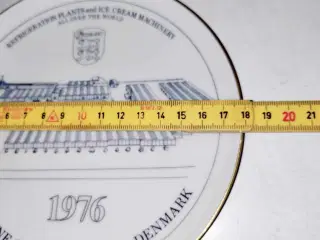 fin platte fra gram i vojens fra 1976