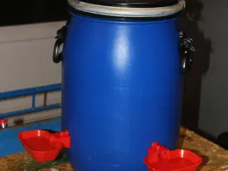 Foder og vand automater