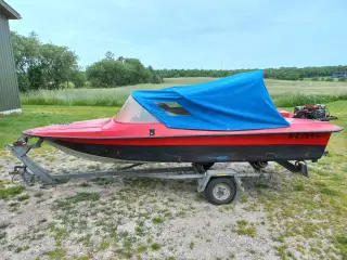 Spedbåd 14" Sunwind på Brenderup trailer