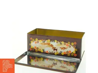 Vintage metalkasse med landskabsmotiv (str. 23,5x12x9 cm)