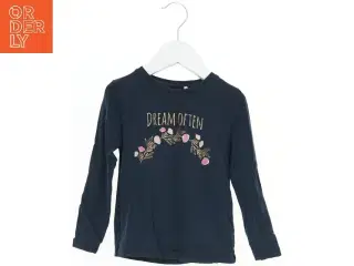 Langærmet bluse med teksten &#39;Dream Often&#39; fra Name It (str. 104)