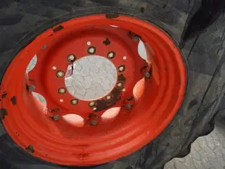 30"   540/65R30