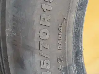 Dæk 245/70R 19.5