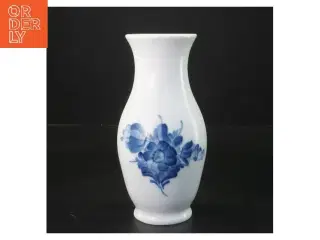 Blå blomst porcelæns vase fra Royal Copenhagen (str. Ø 7 cm længde 18 cm)