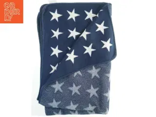 Strikket blå plaid / tæppe med hvide stjerner fra GANT (str. 130x180 cm)