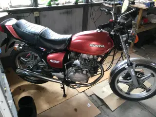 Honda CB 400 TII