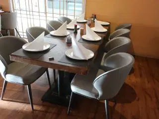 2 borde og 8 nye stole