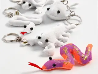 Stoffigurer med nøglering - 4 stk. hvid, 4-8 cm