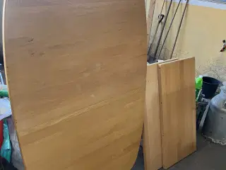 Robust sofabord med ekstra plader og 6 stole