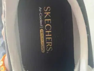 Helt nye Skechers sko 