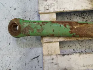 John Deere L.H. Liftarm AR80667