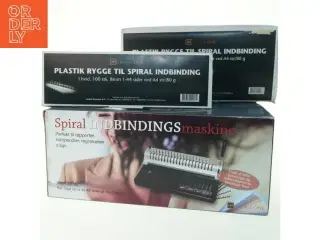 Spiralindbindingsmaskine og plastorganisator fra Office One