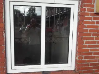 8 stk vinduer og døre 