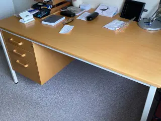 Skrivebord bøg